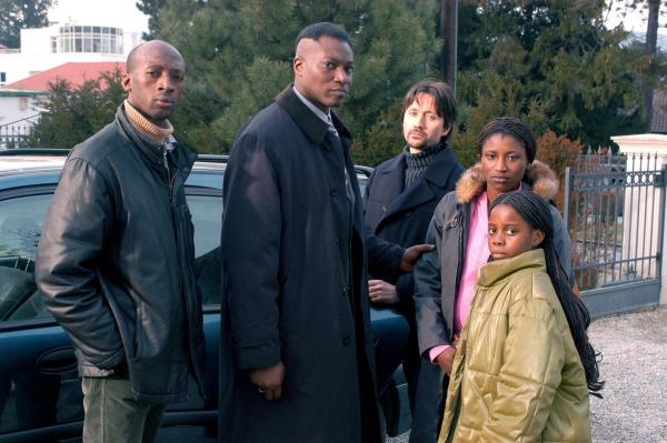 Bild 1 von 23: Im Bild: Mamadou Wane, Aloysius Itoka, Ulrich Reinthaller (Max Salmhofer), Charity Akuma, Onyinyechi Ogbuebele.