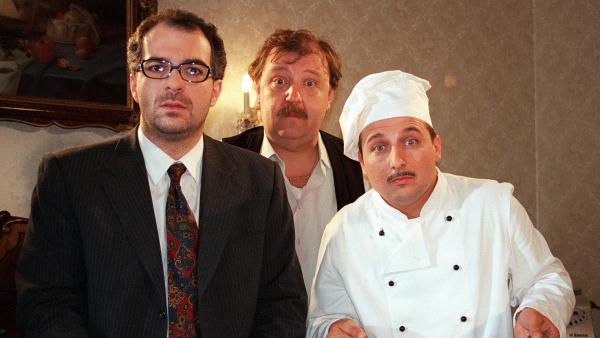 Bild 1 von 21: Im Bild (v.li.): Michael Niavarani (Mario), Götz Kauffmann (Franz), Christoph Fälbl (Boris).