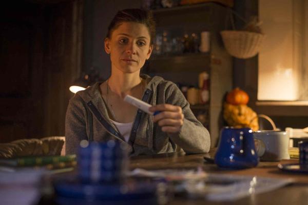 Bild 1 von 28: Astrid (Christina Hecke) weiß nicht, was sie tun soll. In ihr und Micks Leben passt kein Kind hinein, glaubt sie. Deshalb macht sie einen Termin für einen Schwangerschaftsabbruch ...