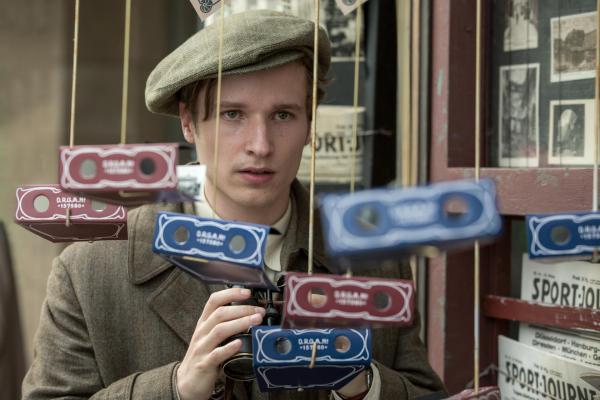 Bild 1 von 15: Im Bild: Anton von Lucke (Stephan Jänicke).