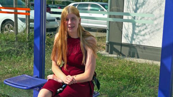 Bild 1 von 3: Erst vor kurzem wurde Florians ältester Tochter Lea im Supermarkt gekündigt. Jetzt steht schon ein neuer Job im Raum.