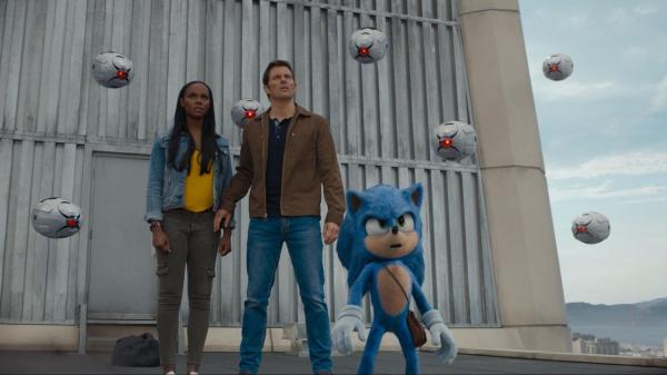 Bild 1 von 11: (v.l.n.r.) Maddie Wachowski (Tika Sumpter); Tom Wachowski (James Marsden); Sonic