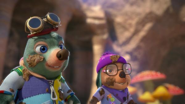 Bild 1 von 3: Für Moley und Dotty ist Erde und Schlamm überhaupt nichts Schlimmes. Man kann damit sogar viel Spaß haben.© ZDF/Two Daughters Entertainment Ltd 2022 - Honorarfreie Verwendung gemäß AGB im engen inhaltlichen redaktionellen Zusammenhang mit genannter Sendung bei Nennung \