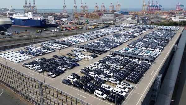 Bild 1 von 1: Jährlich werden hier über 1000 Car Carrier-Schiffe abgefertigt.