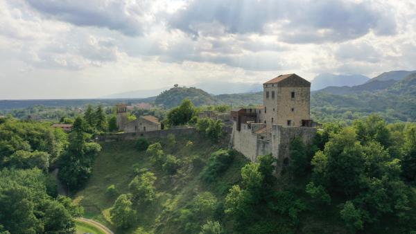 Bild 1 von 11: .