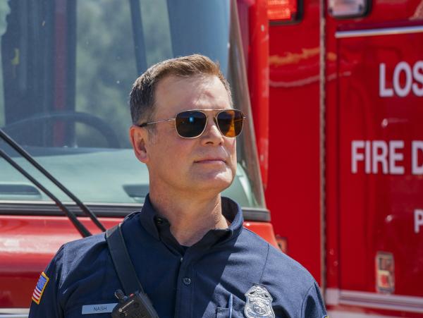 Bild 1 von 7: Bobby Nash (Peter Krause)