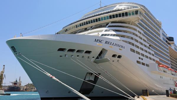Bild 1 von 4: Rund 1.500 Besatzungsmitglieder arbeiten an Bord der MSC Bellissima.