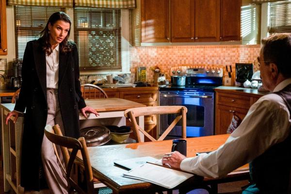 Bild 1 von 18: Im Bild: Bridget Moynahan (Erin Reagan-Boyle), Tom Selleck (Frank Reagan).