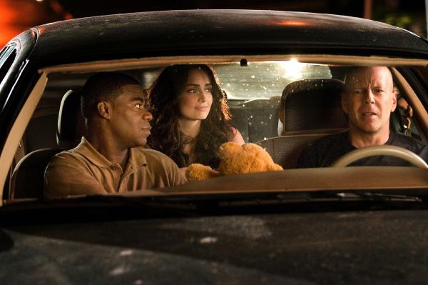 Cop Out - Geladen und entsichert