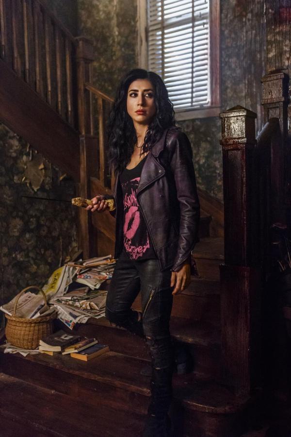 Bild 1 von 5: Kelly Maxwell (Dana DeLorenzo)