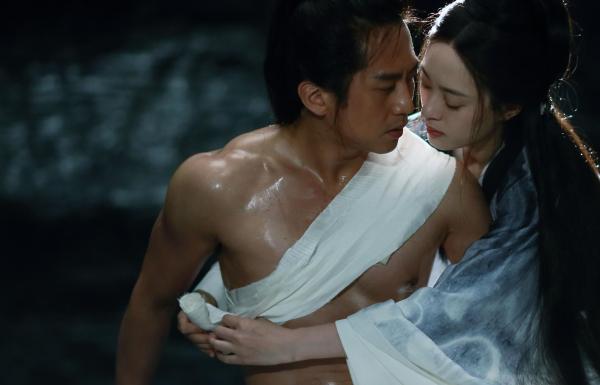 Bild 1 von 4: Jing (Chao Deng, l.); Madam (Li Sun, r.)