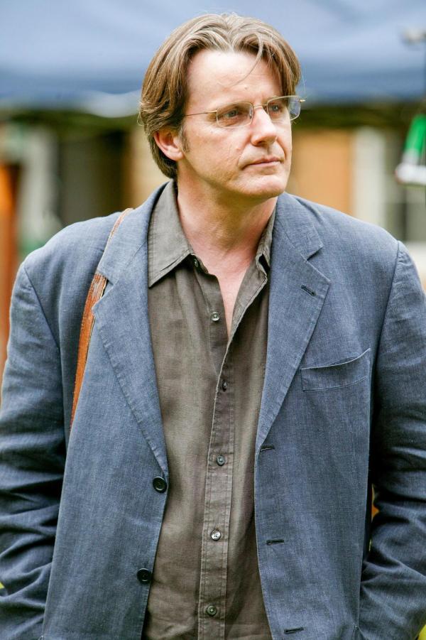 Bild 1 von 5: Im Bild: Anthony Calf (Malcolm Finniston).