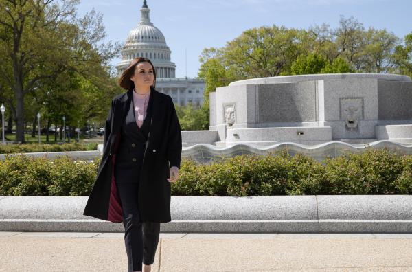 Bild 1 von 1: Sviatlana Tsikhanouskaya auf dem Weg zu einem Treffen mit US-Präsident Joe Biden im Juli 2021