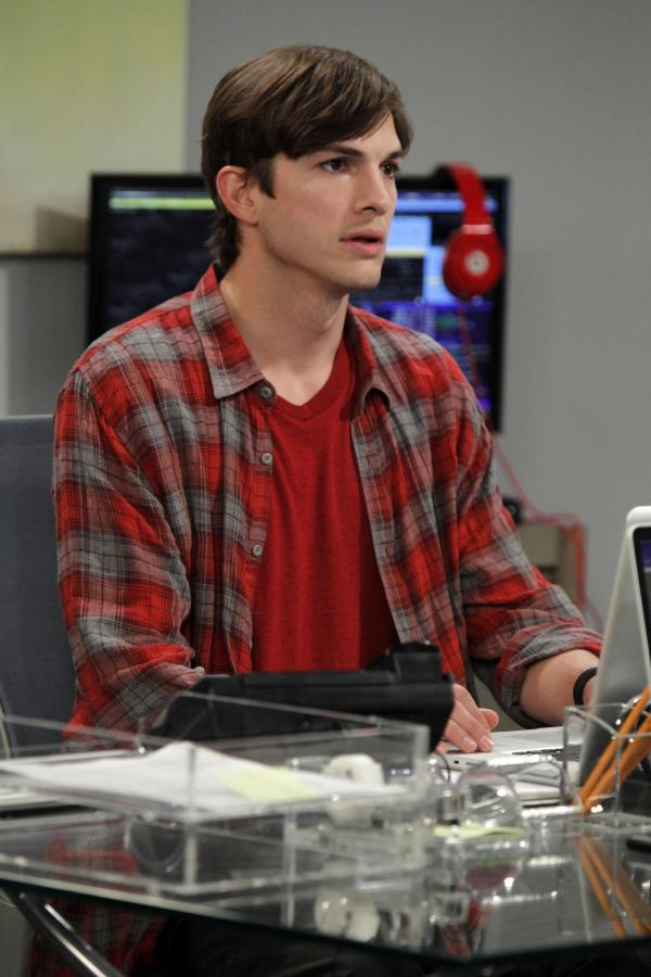 Bild 1 von 33: Walden (Ashton Kutcher) gibt Jake und Eldridge die Chance, in seiner Firma zu arbeiten - doch hat er da eine richtige Entscheidung getroffen?