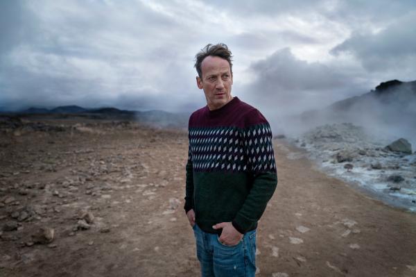 Bild 1 von 14: Vulkane, Geysire, Wasserfälle - in Island ist die Kraft der Natur überall zu spüren. In einem Geothermalfeld erlebt Wotan Wilke Möhring, mit welchen Kräften das Land gesegnet ist.