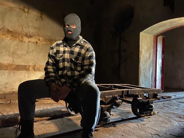 Bild 1 von 3: Der U-Boot-Bunker von Wladiwostok zieht Digger wie \