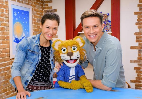 Bild 1 von 11: Im Bild: Christina Karnicnik und Robert Steiner mit Kater Kurt.