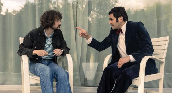 Bild 1 von 6: Rémy Bidaut (Quentin Dolmaire, l.); Dr. Petrovski (Laurent Capelluto, r.)