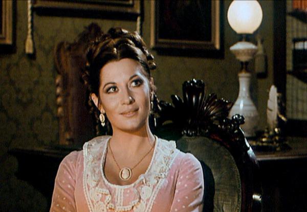 Bild 1 von 2: Lady Frankenstein (Rosalba Neri) will den Tod ihres Vaters rächen, der von seiner eigenen Kreatur getötet worden ist.