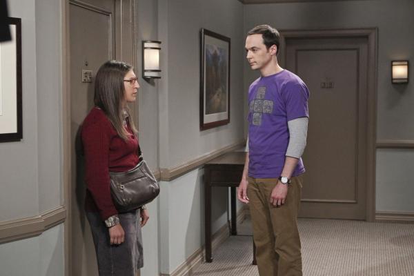 Bild 1 von 16: Steht Amy (Mayim Bialik, l.) und Sheldon (Jim Parsons, r.) wirklich das Beziehungsaus bevor?