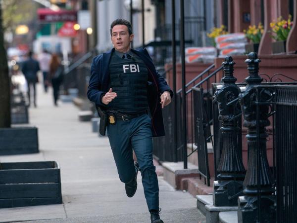 Bild 1 von 8: Special Agent Stuart Scola (John Boyd)