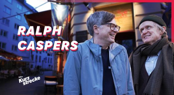 Bild 1 von 2: Autor und Moderator Ralph Caspers verbringt sie am liebsten mit SWR Moderator Pierre M. Krause. Dafür lässt er Pierre zunächst in sein Innerstes: sein Büro. Doch allzu lange können sie in Ralphs Dimension nicht bleiben, denn er muss Pierre noch zeigen, wo die Post abgeht. Und was wäre eine Mittagspause ohne einen anständigen Gruß aus der Küche?
