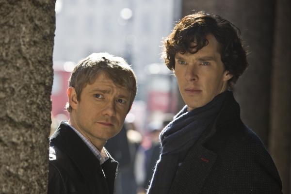 Bild 1 von 4: Dr. John Watson (Martin Freeman, l.); Sherlock Holmes (Benedict Cumberbatch, r.)