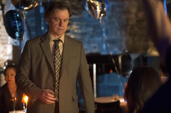 Bild 1 von 5: Einer der am längsten dienenden Cops (Michael O' Keefe, Bild) wird zwangspensioniert. Frank ist froh, ihn endlich los zu sein. Er ahnt noch nicht, was er seinetwegen noch ausbaden muss ...