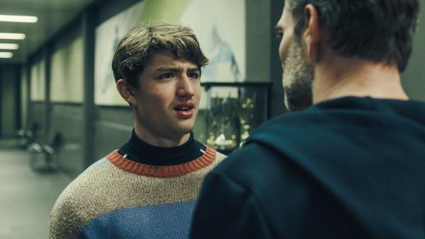 Bild 1 von 1: Im Bild (v.li.): Imre Lichtenberger (Nikki Auer), Jakob Seeböck (Mark Auer).