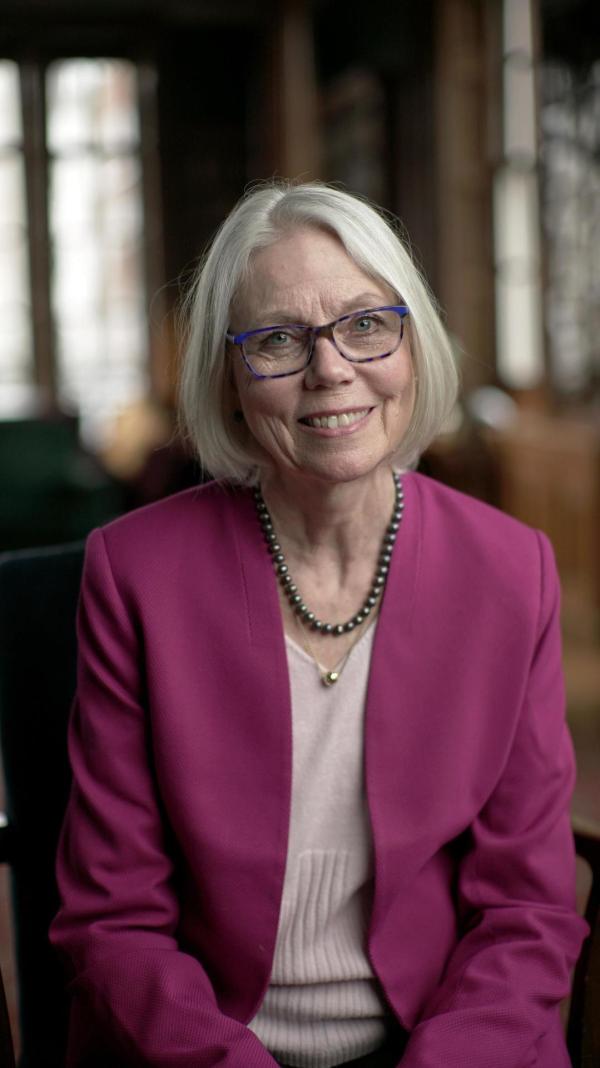 Bild 1 von 4: Im Bild: Die Fernseh-Journalistin und Autorin Penny Junor veröffentliche zahlreiche Biografien über die britische Königsfamilie.