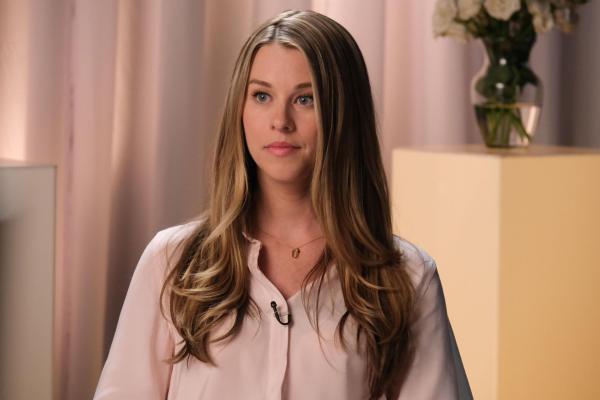 Bild 1 von 8: Sasha Bruder (Kim Shaw)