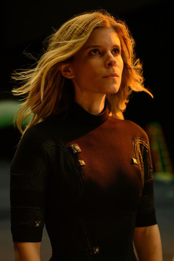 Bild 1 von 14: Muss mit ihren alten Teamkollegen zusammenarbeiten, als ein für tot gehaltener Kollege die Welt zerstören will: Susan (Kate Mara) ...