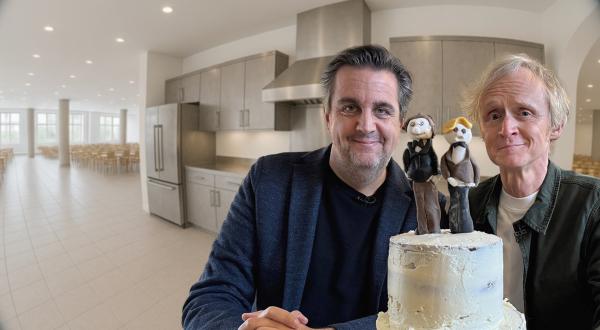 Bild 1 von 1: Butter, Milch, Eier, Zucker... und Comedian Bastian Pastewka. Mehr braucht es nicht für eine gelungene Folge, in der ein Lieblingskomiker und ein Lieblingsmoderator zum Torten-verzieren in einen Topf geworfen werden. Rührende Szenen können nicht versprochen werden, dafür jedoch: Beide, Bastian Pastewka und Pierre M. Krause, machen eine ganz gute Figur.