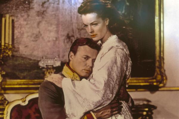 Bild 1 von 2: Im Bild: Karlheinz Böhm (Franz Joseph), Romy Schneider (Sissi).