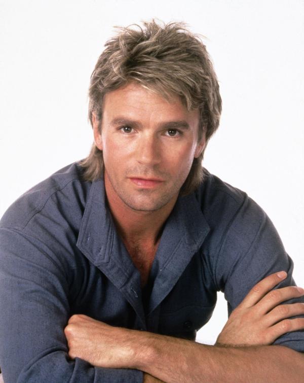 Bild 1 von 24: (2. Staffel) - MacGyver (Richard Dean Anderson), oder \