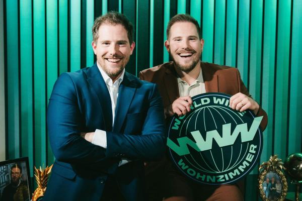 Bild 1 von 2: Dennis Wolter (l.); Benni Wolter (r.)