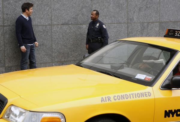 Bild 1 von 14: Nach und nach verabschiedet sich Ted (Josh Radnor, l.) von New York und stößt dabei immer wieder auf ein Stück Vergangenheit ...