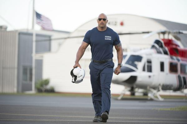 Bild 1 von 14: Wird es dem Rettungsflieger Raymond Gaines (Dwayne Johnson) gelingen, seine Exfrau und seine Tochter aus dem Katastrophengebiet mitten in Kalifornien zu retten, nachdem starke Erdbeben und dessen Folgen ganze Landstriche verwüstet haben?