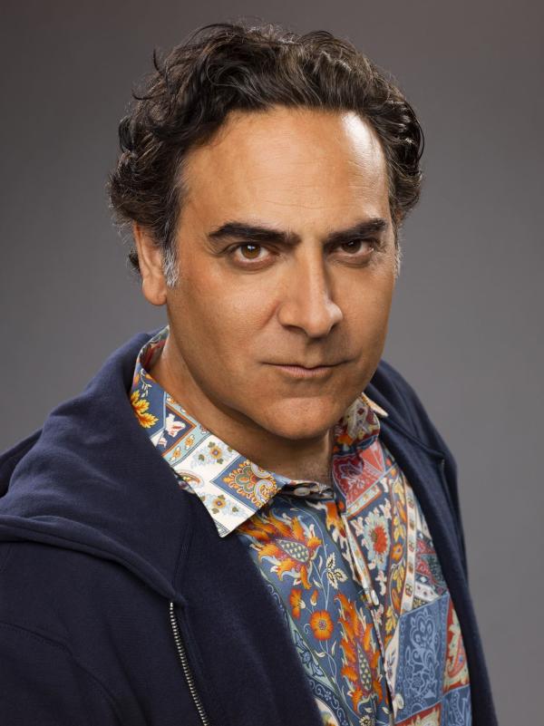 Bild 1 von 15: (1. Staffel) - Ernie Malik (Jason Antoon)