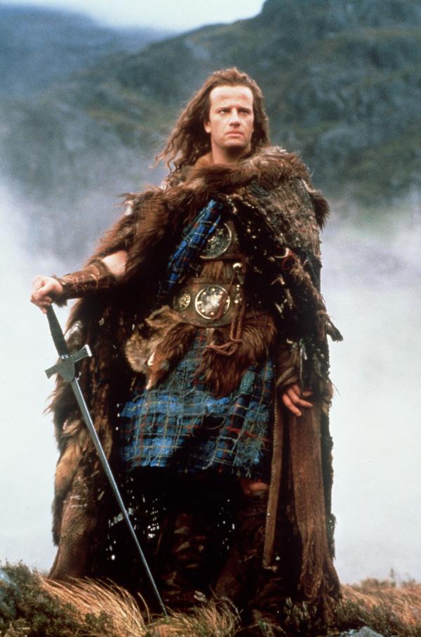 Bild 1 von 1: Die Dorfbewohner beschuldigen Connor MacLeod (Christopher Lambert), mit dem Teufel im Bunde zu stehen.