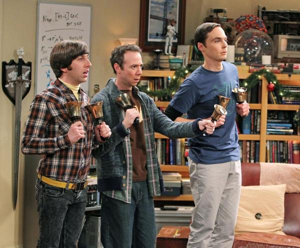 Bild 1 von 12: Während Penny, Bernadette und Amy versuchen, ein Mädchen für Raj zu finden, spielen Sheldon (Jim Parsons, M.), Howard (Simon Helberg, l.), Leonard und Stuart (Kevin Sussman, l.) \