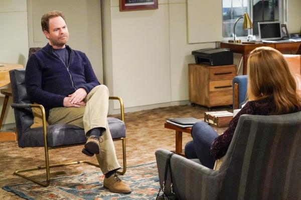 Bild 1 von 21: Im Bild: Rainn Wilson (Trevor), Allison Janney (Bonnie).