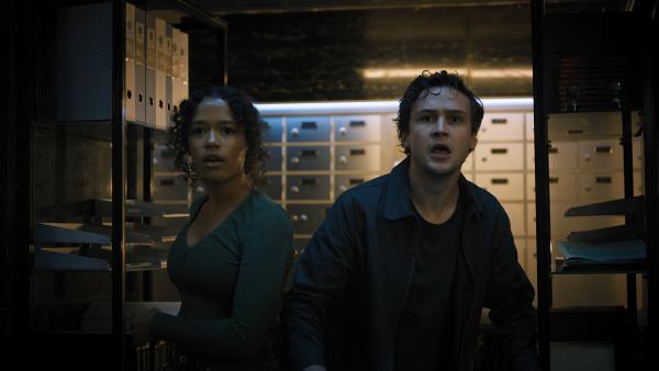 Bild 1 von 10: Zoey Davis (Taylor Russell, l.); Ben Miller (Logan Miller, r.)