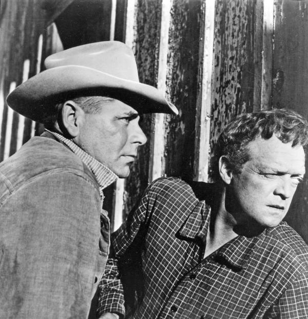 Bild 1 von 5: Ben Wade (Glenn Ford) und Dan Evans (Van Heflin) eint ein gemeinsames Interesse, sie wollen beide lebend am Bahnhof von Contention City ankommen.