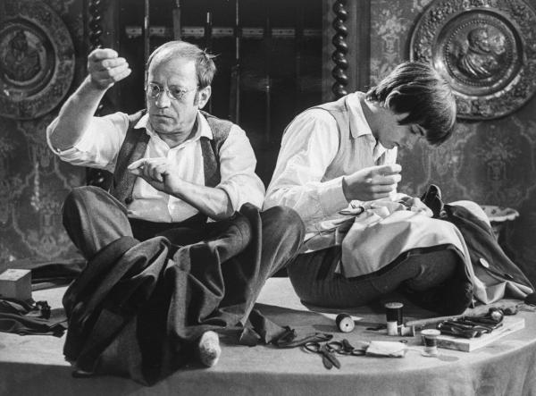 Bild 1 von 3: Im Bild: Fritz Holzer (Meister Natz), Chlodwig Haslebner (Peter).