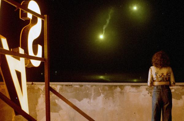 Bild 1 von 6: Im Savoy Hotel wird Kochava Levi (Dana Ivgy) als Geisel genommen.