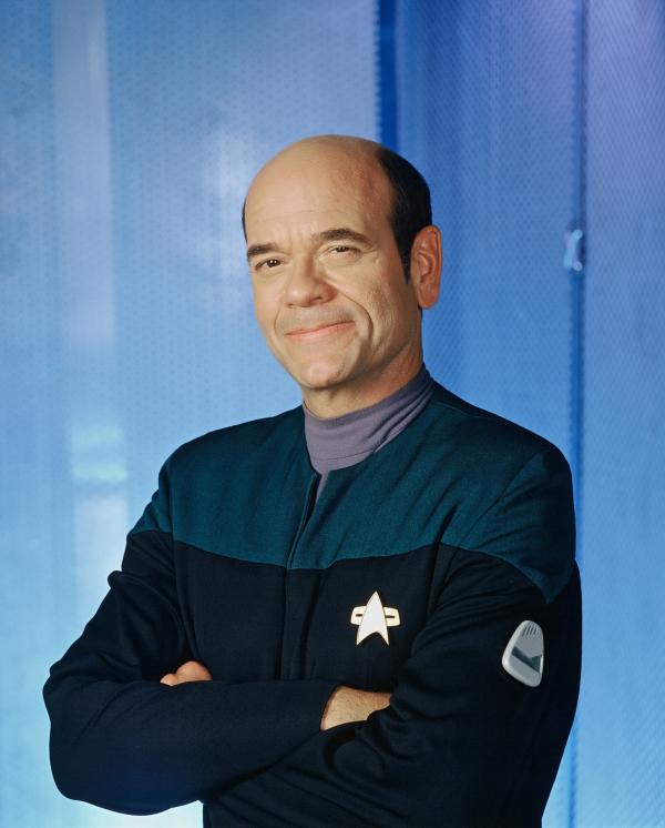 Bild 1 von 14: Der Doktor (Robert Picardo).