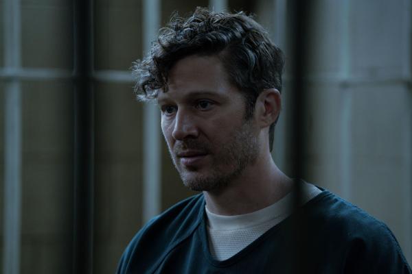 Bild 1 von 12: Elias Voit (Zach Gilford)