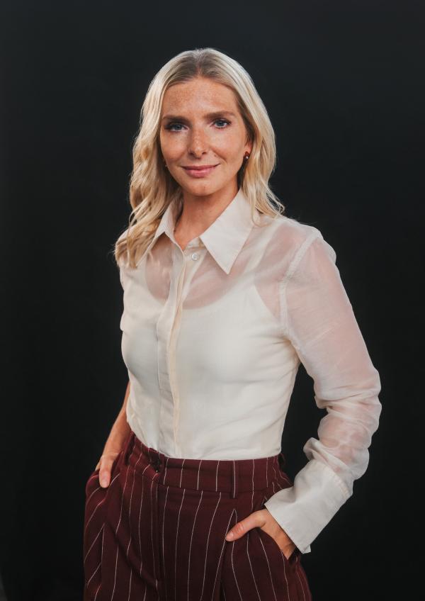 Bild 1 von 6: Unternehmerin und Investorin Lea-Sophie Cramer rückt das Tabuthema Scheitern in den Fokus und zeigt die Realität in der Start-up-Welt.