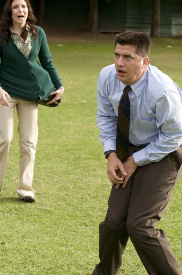 Bild 1 von 5: Ron Donald (Ken Marino)